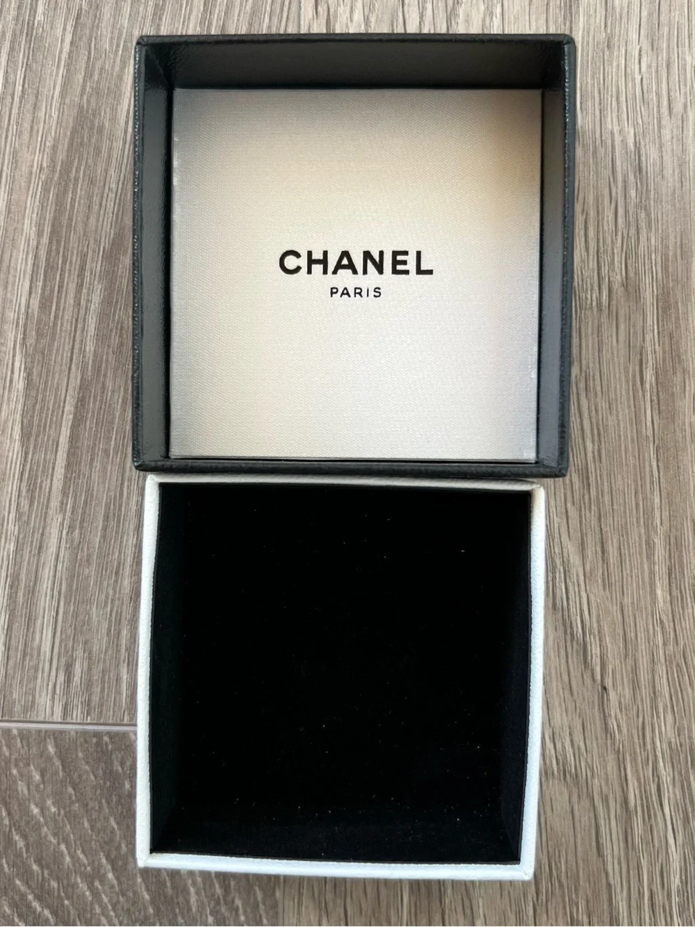 Chanel Box (BB331)